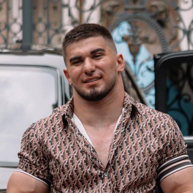 Асхаб Тамаев - популярный блогер и предприниматель